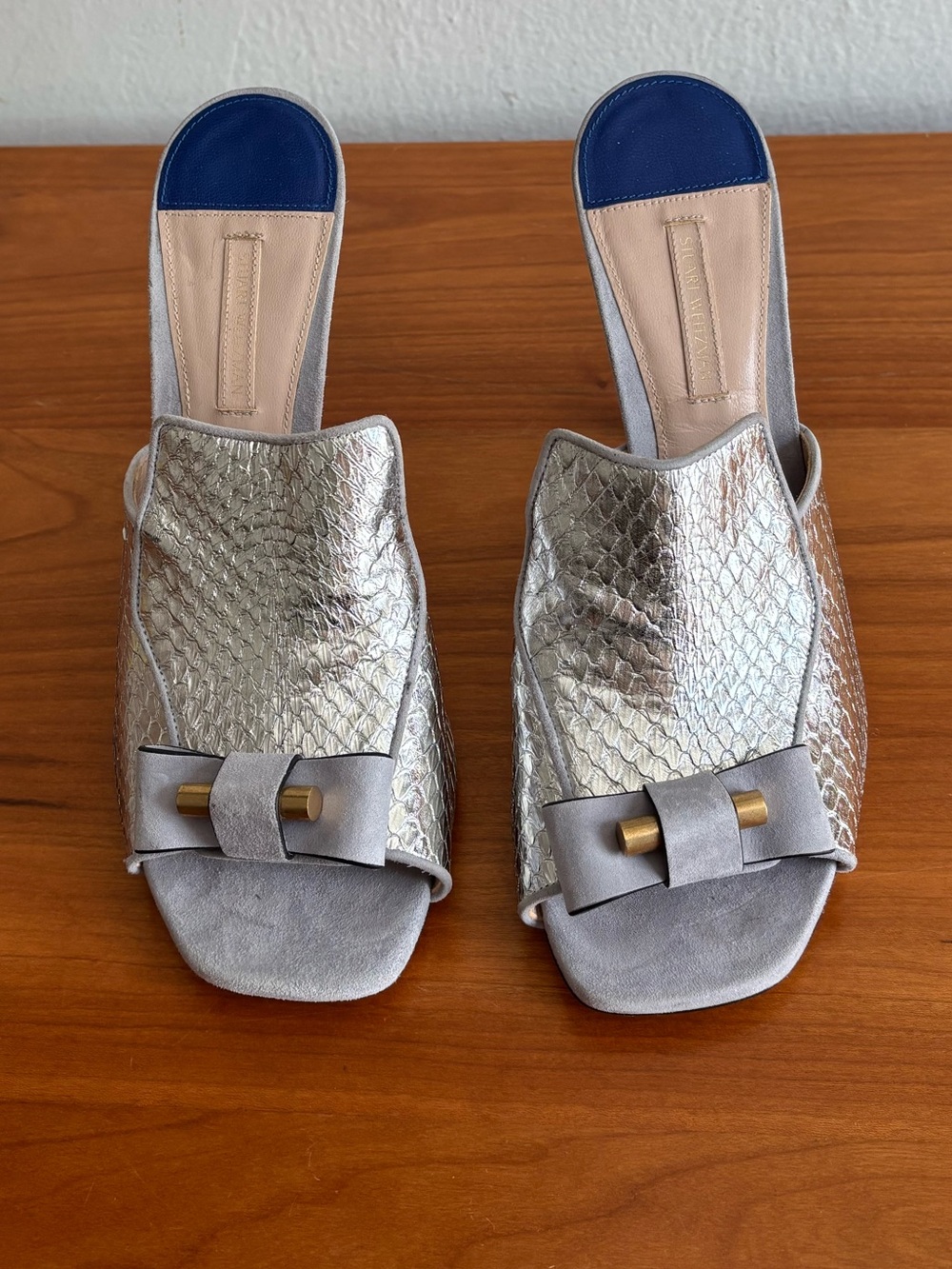 NWOT Stuart Weitzman Vintage silver python-embossed mules - Picture 14 of 14